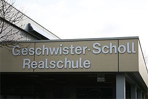 Geschwister-Scholl-Realschule Schriftzug am Eingang